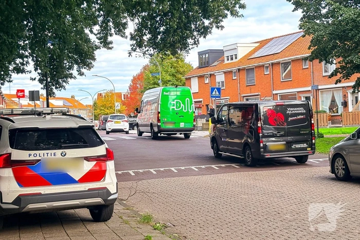Voetganger aangereden door pakketbezorger