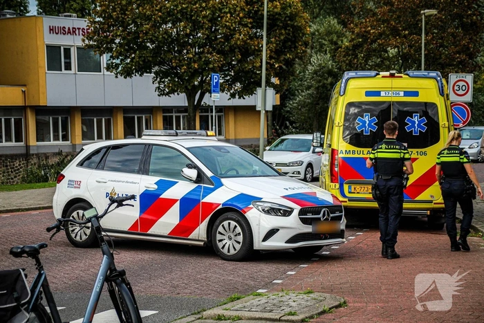 Traumahelikopter opgeroepen bij ongeval tussen auto en fietser