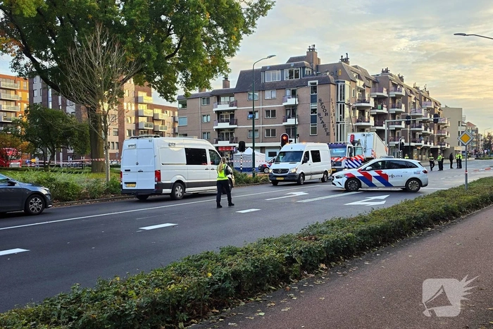 Kind overleden na aanrijding met vrachtwagen