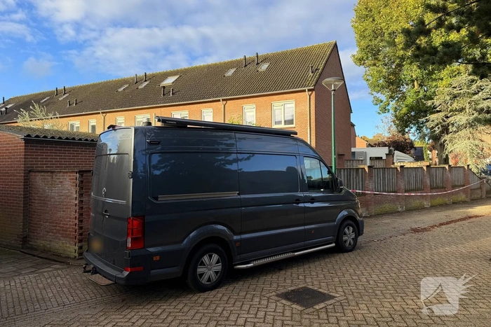 Dode vrouw aangetroffen , politie gaat uit van misdrijf