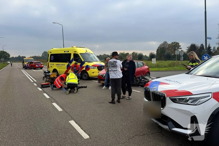 Motorrijder zwaargewond bij aanrijding