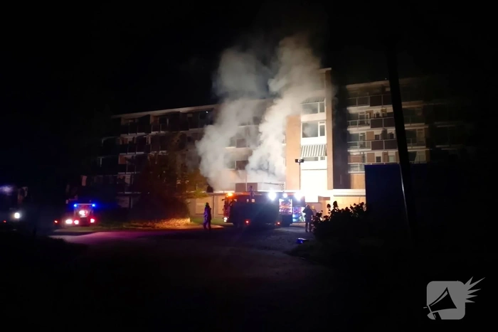 Middelbrand in woning vraagt om snelle inzet