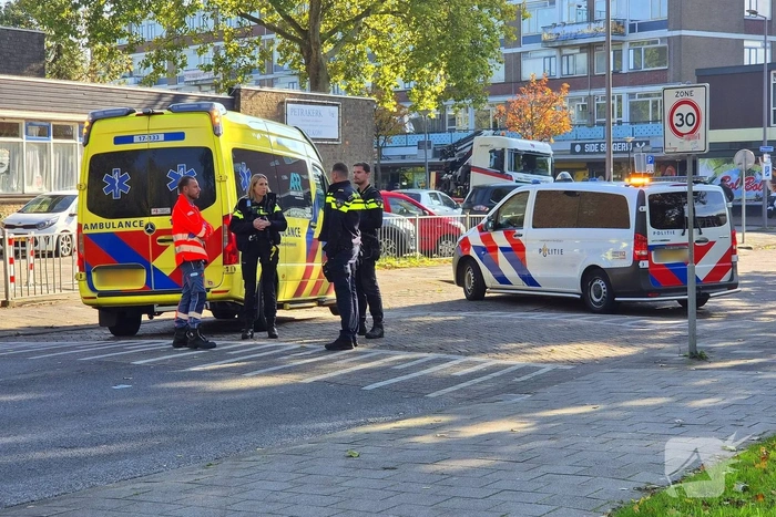 Fietser geraakt door vallende boom