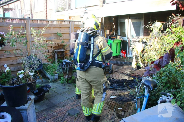Explosie in achtertuin na vergeten sigaret