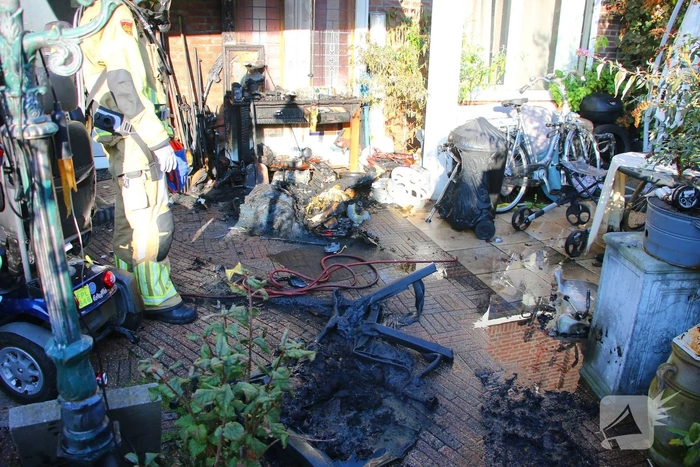 Explosie in achtertuin na vergeten sigaret