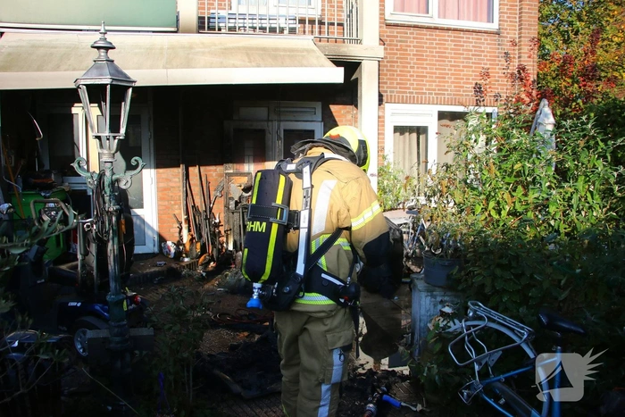 Explosie in achtertuin na vergeten sigaret