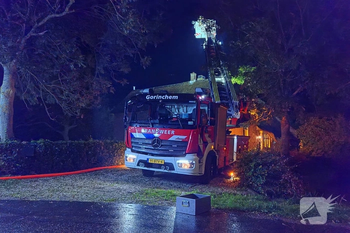 Brandweer ingezet vanwege brand in rietenkap