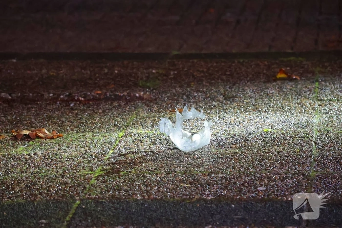 Explosie vernielt voordeur broodjeszaak