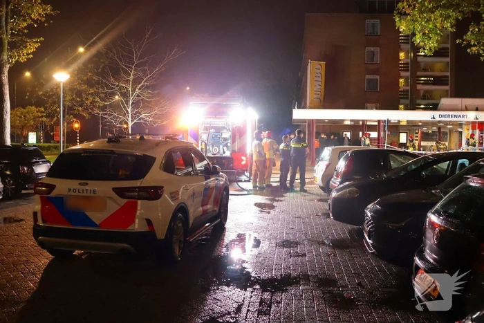 Explosie vernielt voordeur broodjeszaak