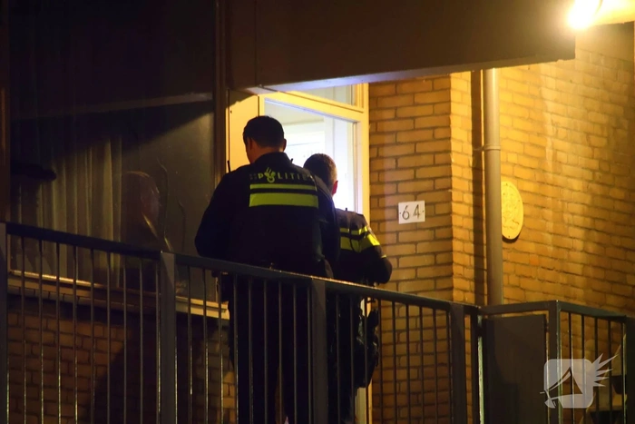 Verstopte afvoerpijp zorgt voor waterlekkage bij meerdere meterkasten