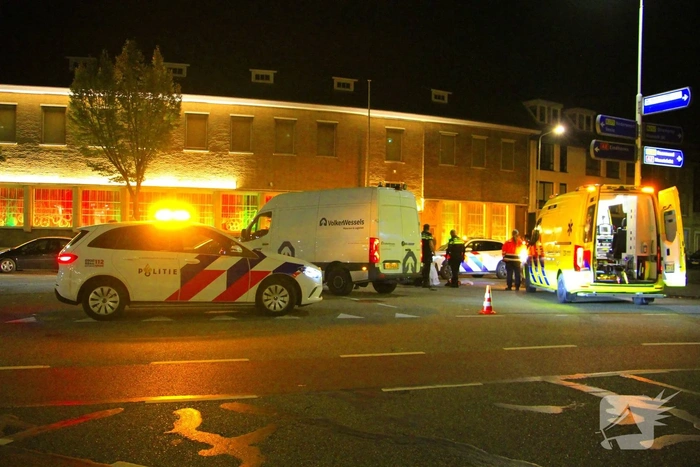 Man op fatbike ernstig gewond bij aanrijding met bestelbus