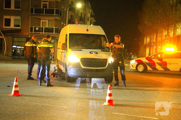 Man op fatbike ernstig gewond bij aanrijding met bestelbus