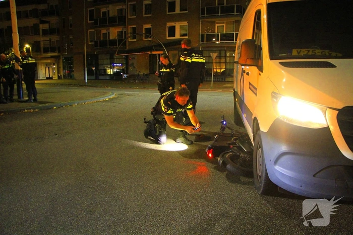 Man op fatbike ernstig gewond bij aanrijding met bestelbus
