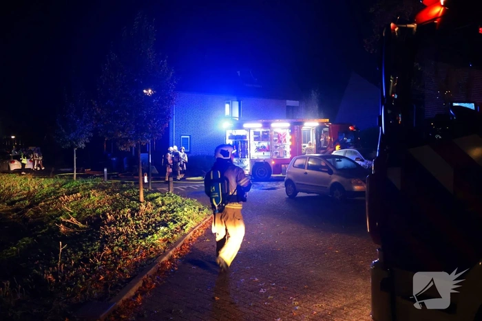 Explosie leidt tot grote brand in appartementencomplex