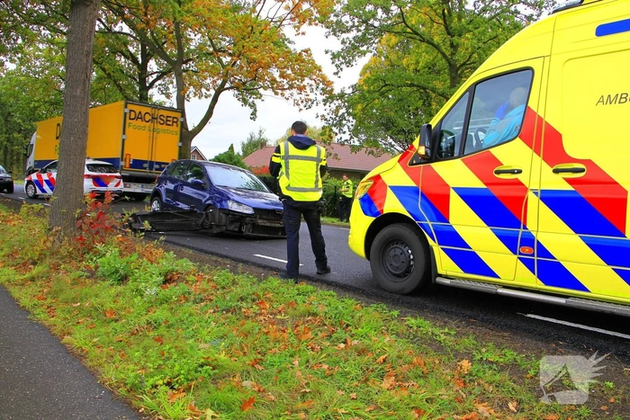 Ongeval tussen busje en auto