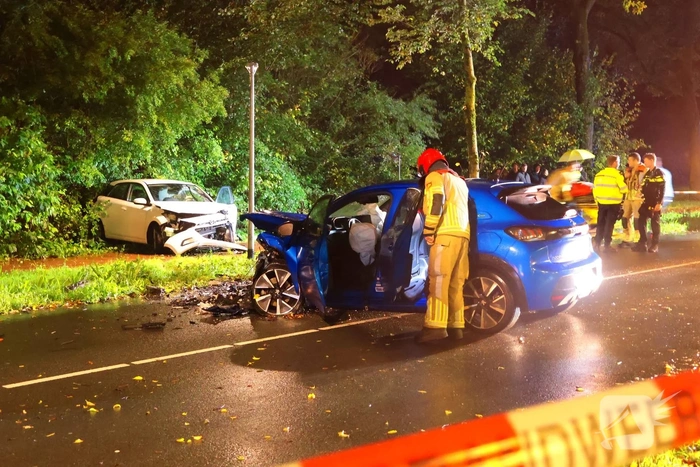 Frontale aanrijding veroorzaakt gewonden