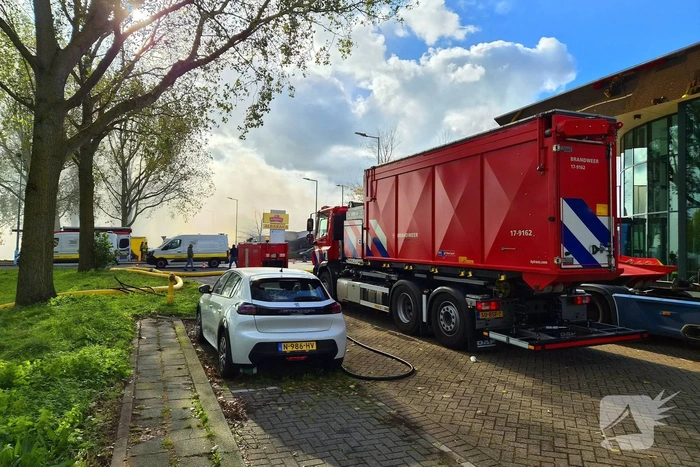 Groothandel verwoest door grote brand tijdens storm