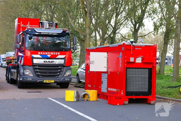 Groothandel verwoest door grote brand tijdens storm