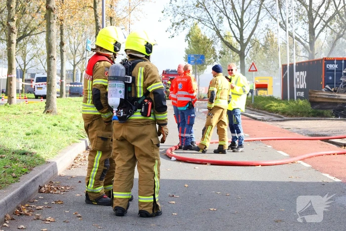 Groothandel verwoest door grote brand tijdens storm