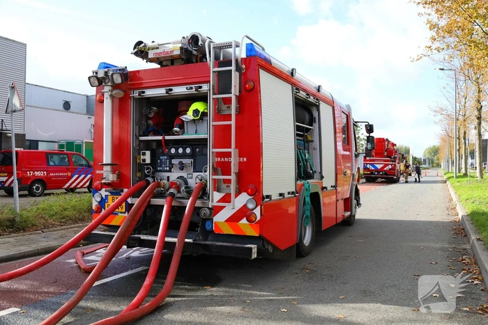 Groothandel verwoest door grote brand tijdens storm
