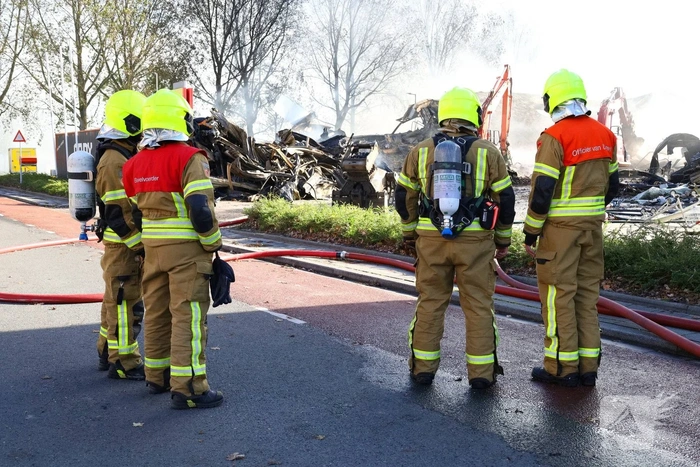Groothandel verwoest door grote brand tijdens storm