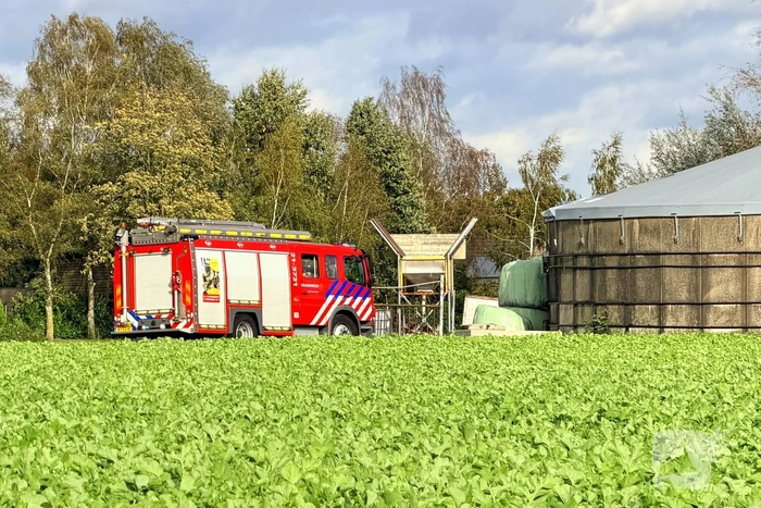 Brand in boerenschuur met landbouwmachines
