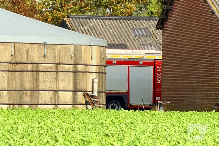 Brand in boerenschuur met landbouwmachines