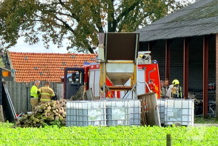 Brand in boerenschuur met landbouwmachines