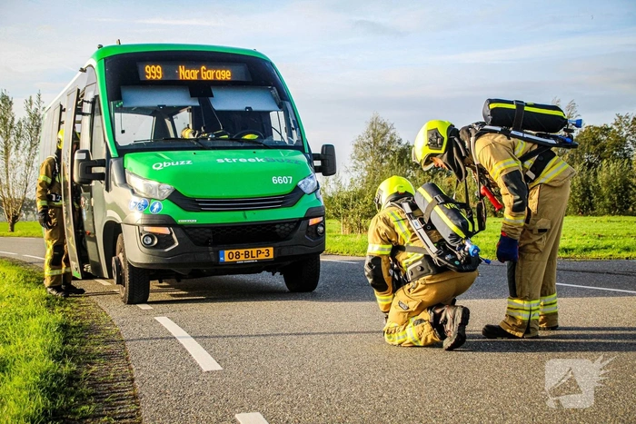 Brand onder lijnbus