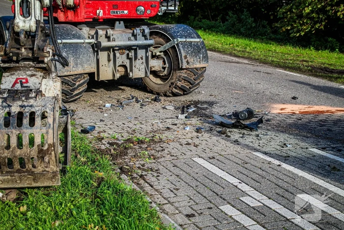 Zwaar ongeval tussen graafmachine en automobilist