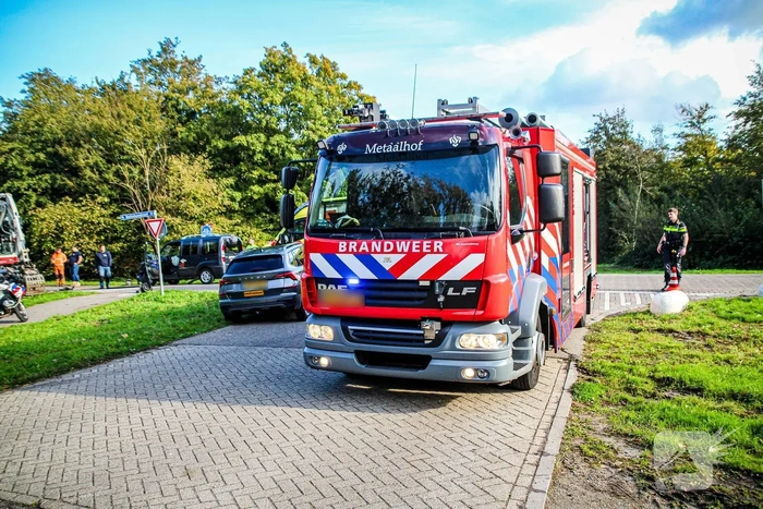 Zwaar ongeval tussen graafmachine en automobilist