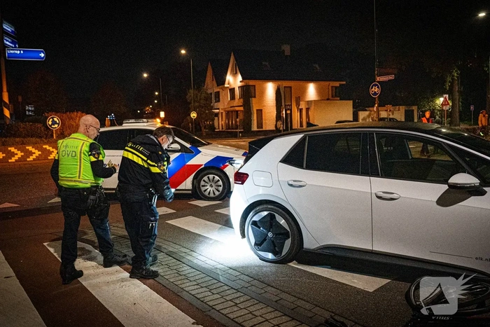Fietser naar ziekenhuis na aanrijding