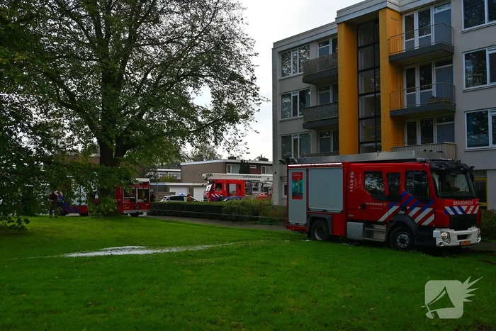 Brand in flatwoning veroorzaakt aanzienlijke schade
