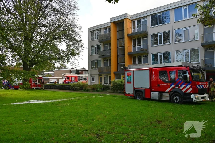 Brand in flatwoning veroorzaakt aanzienlijke schade