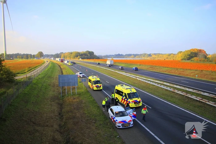 Aanrijding met meerdere voertuigen op snelweg