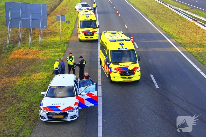 Aanrijding met meerdere voertuigen op snelweg
