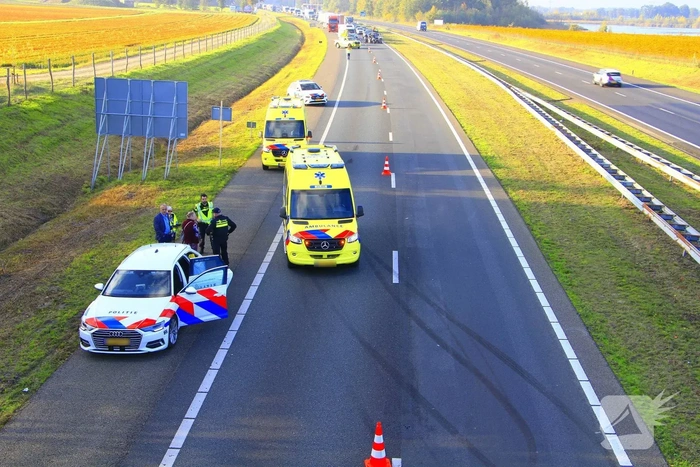 Aanrijding met meerdere voertuigen op snelweg