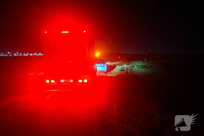 Motor verliest controle en komt te water