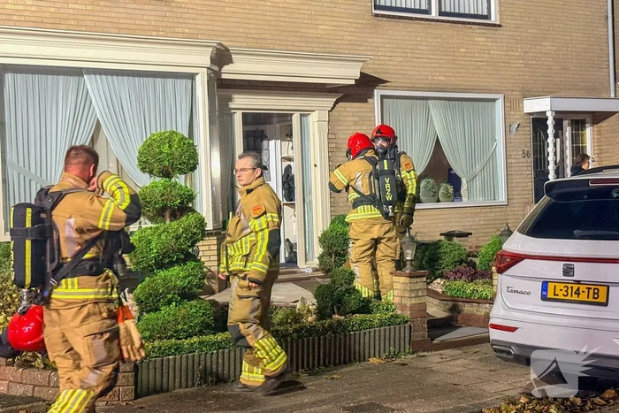 Bewoner naar ziekenhuis na brand