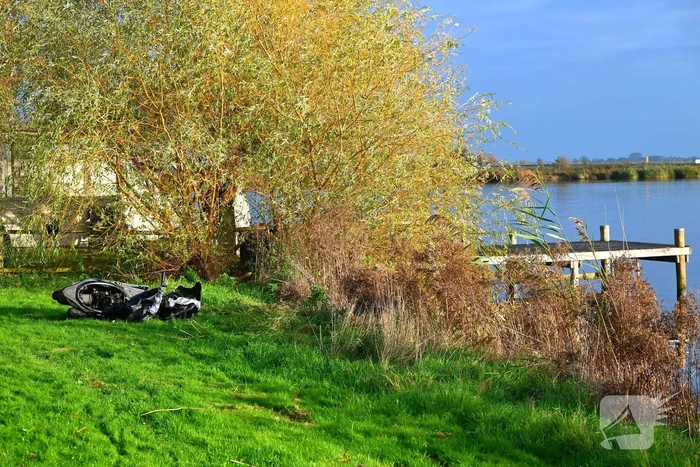 Duikers ingezet voor gedumpte scooter