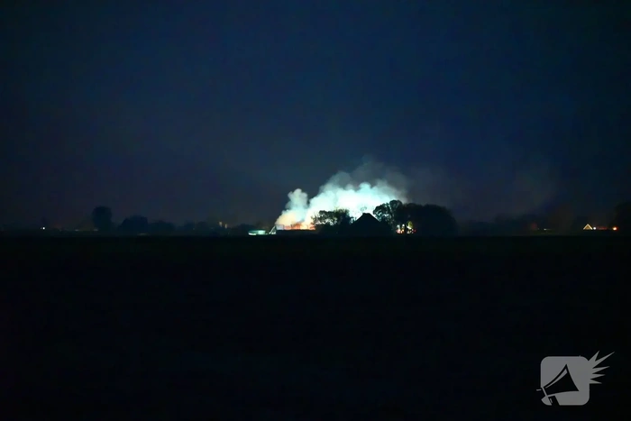 Brand in loods leidt tot grote inzet van hulpdiensten