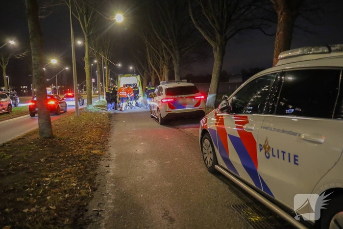 Politie haalt persoon uit water