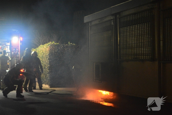 Brand ontstaat in bijgebouw