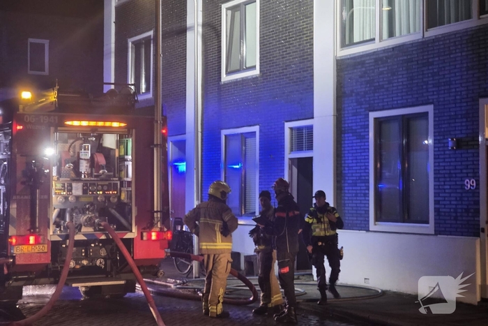 Brand in bijgebouw veroorzaakt rookontwikkeling