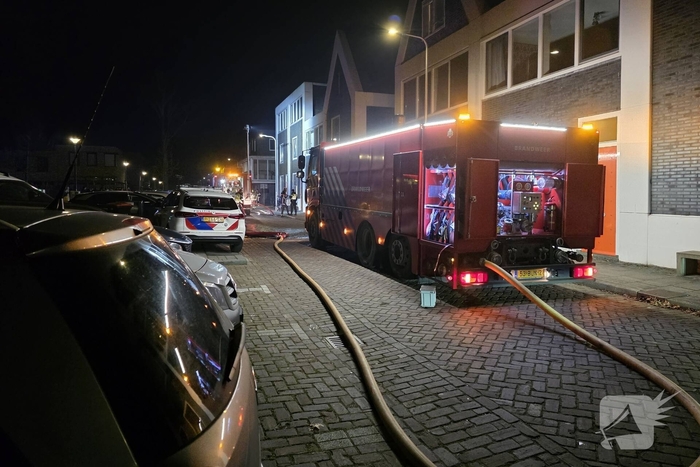 Brand in bijgebouw veroorzaakt rookontwikkeling