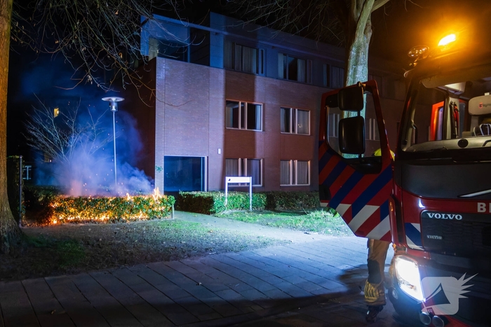 Meerdere brandstichtingen en bekogelingen door jongeren