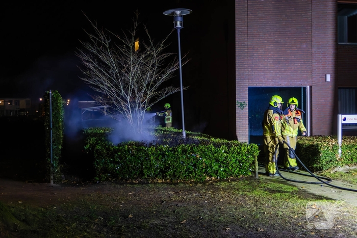 Meerdere brandstichtingen en bekogelingen door jongeren