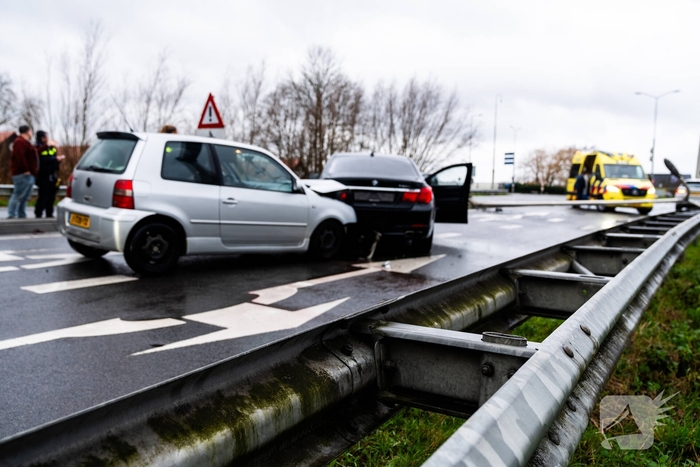 Bestuurder aangehouden na botsing met tegenligger