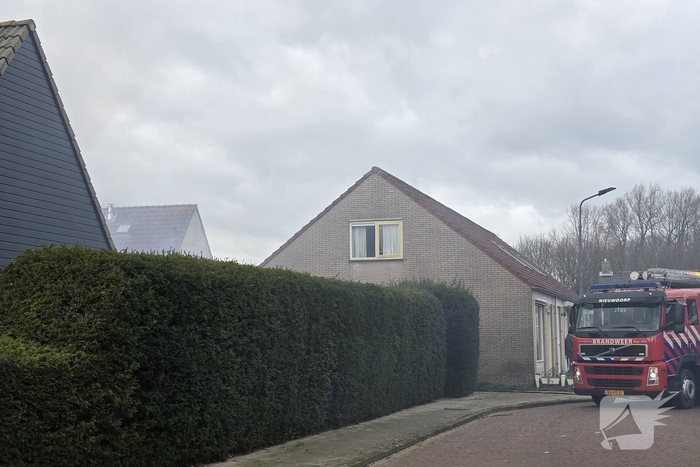 Brand in schuur leidt tot grote rookontwikkeling