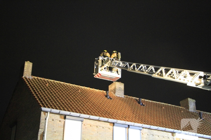 Schoorsteenbrand geblust in woning